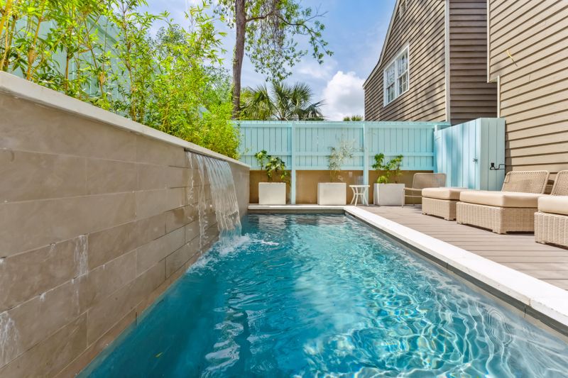 67 Spring St #A, Charleston, SC 29403