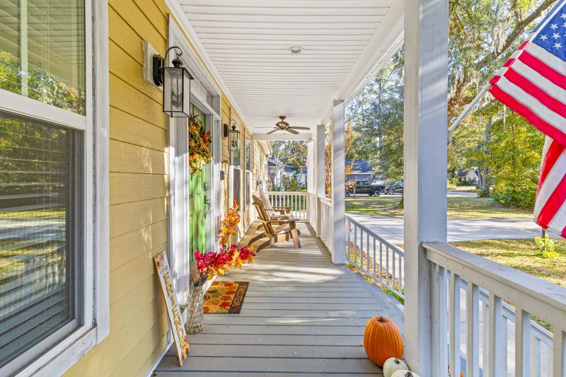 1963 Jewel St, Johns Island, SC 29455