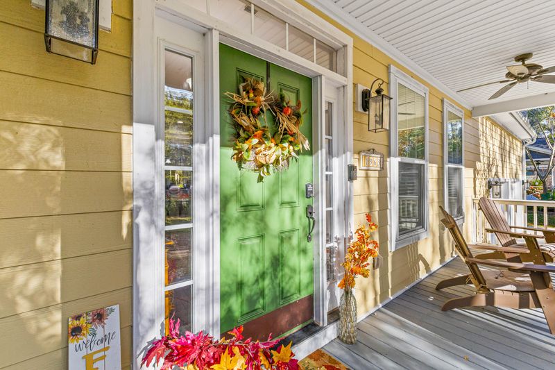 1963 Jewel St, Johns Island, SC 29455
