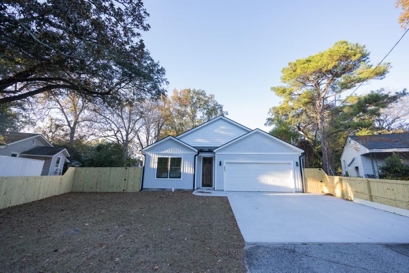 4027 Gary Dr, North Charleston, SC 29405