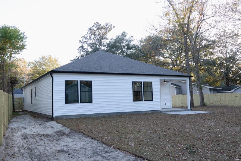 4027 Gary Dr, North Charleston, SC 29405