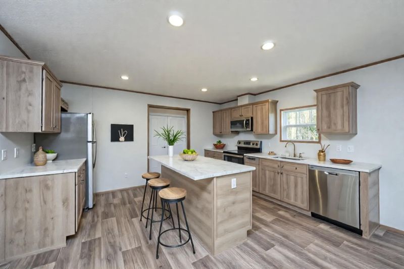 112 Pine Arbor Ln, Pinopolis, SC 29469