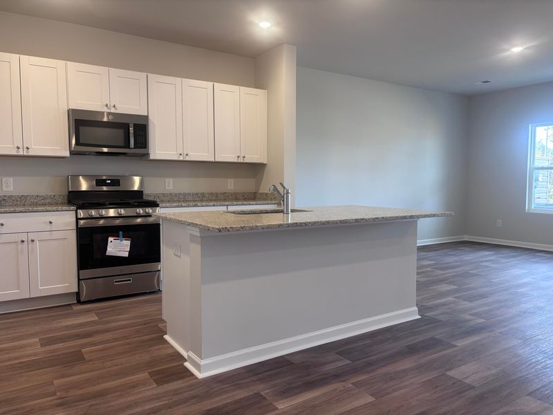 389 Tiliwa St, Summerville, SC 29486