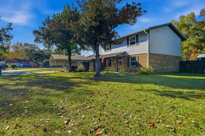 129 Canaberry Cir, Summerville, SC 29483