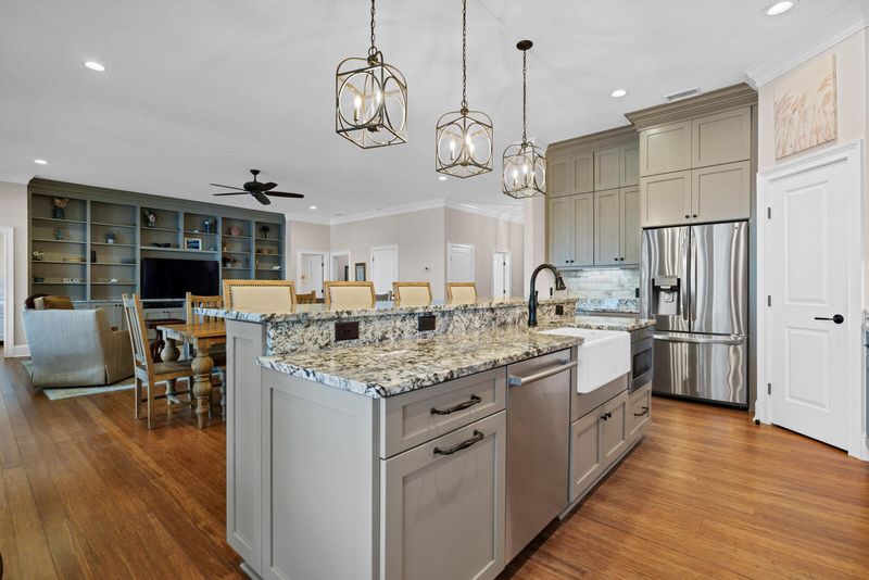 8606 Glascow Island Ln, Edisto Island, SC 29438