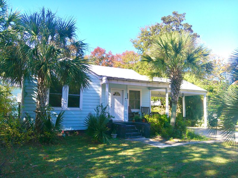 505 Woodland Shores Rd, Charleston, SC 29412