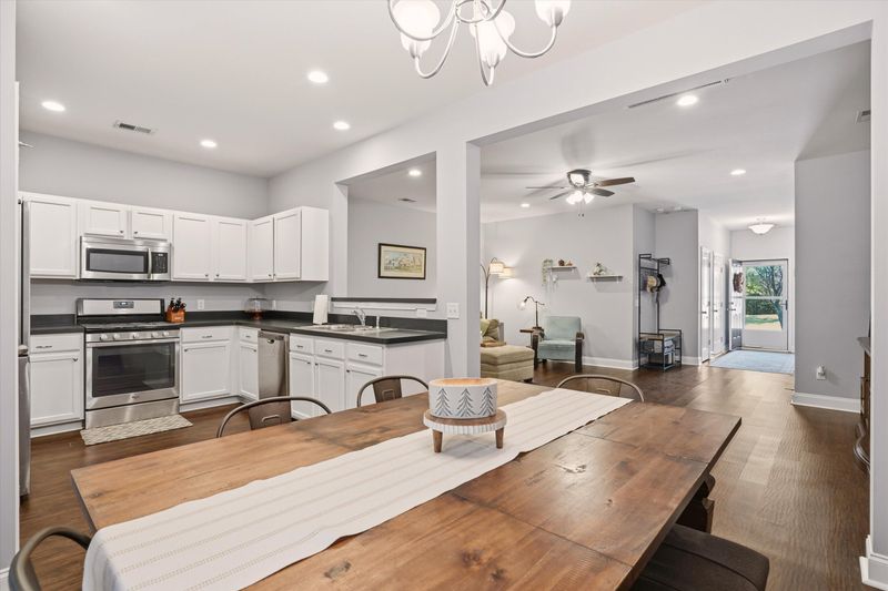 1712 Restoration Ct, Charleston, SC 29414