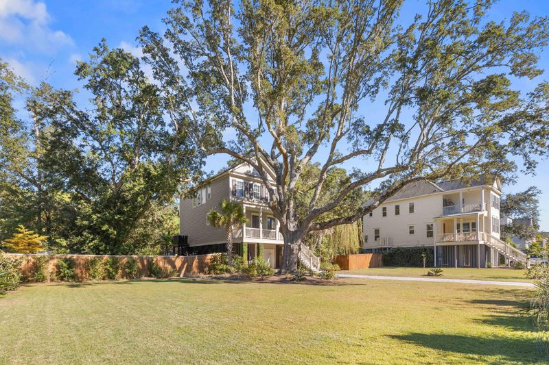 2146 Brown Pelican Ln, Charleston, SC 29412