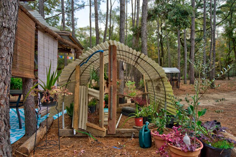 1407 Geneva Shaw Ln, Wadmalaw Island, SC 29487