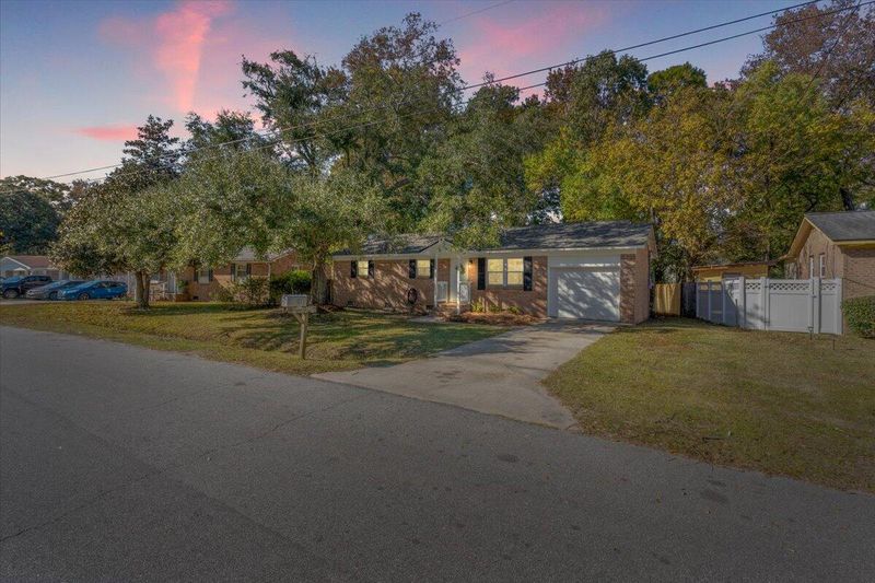 21 Pratt St, Charleston, SC 29407