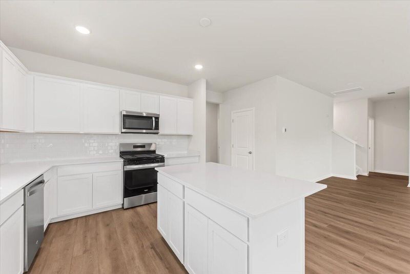 709 Meadowbrook Ln, Summerville, SC 29486