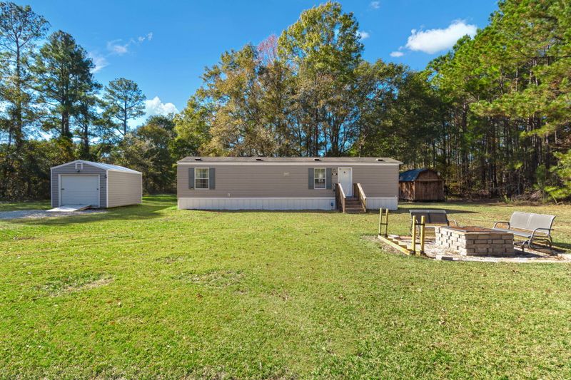 602 Murphy Bay Dr, Cross, SC 29436