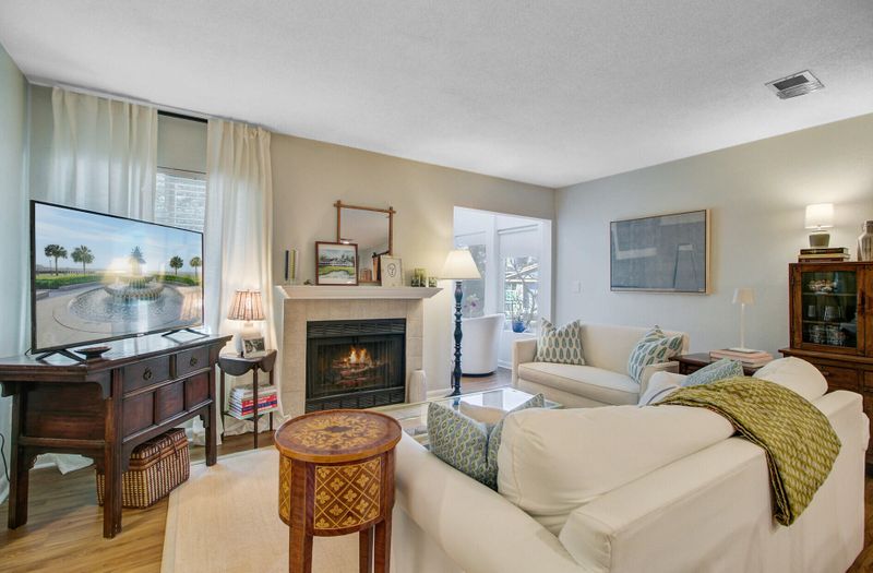 272 Alexandra Dr #11, Mount Pleasant, SC 29464