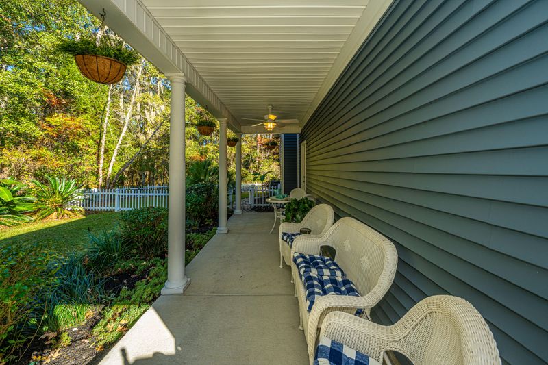 8990 N Red Maple Cir, Summerville, SC 29485