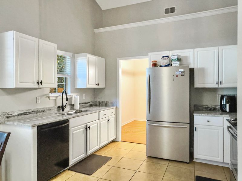 125 Isherwood Dr, Goose Creek, SC 29445