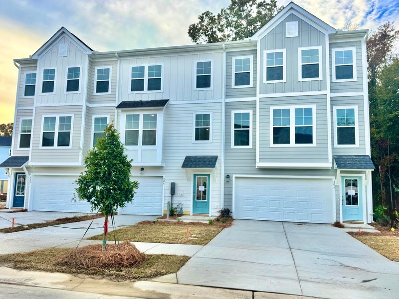 416 Caledon Ct, Johns Island, SC 29455