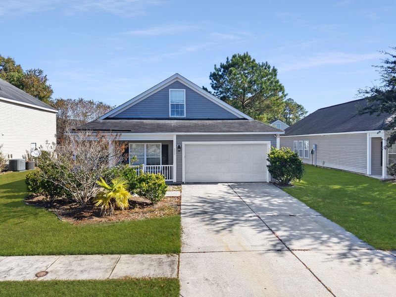 111 Wildberry Ln, Goose Creek, SC 29445