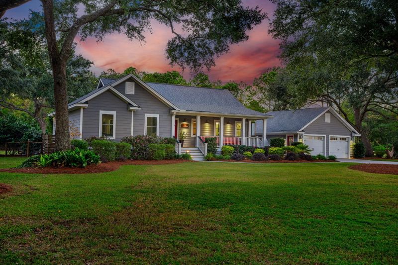 5323 Peerless Place Dr, Wadmalaw Island, SC 29487