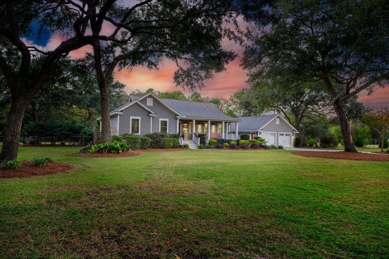 5323 Peerless Place Dr, Wadmalaw Island, SC 29487