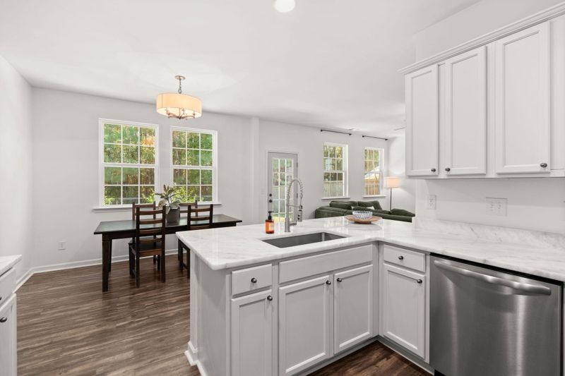132 Longford Dr, Summerville, SC 29483