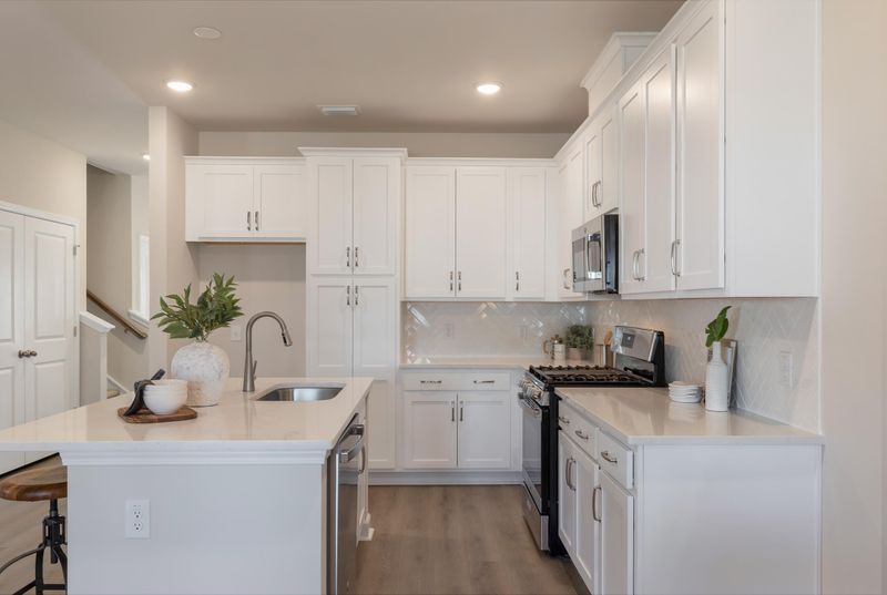 926 Dusk Dr, Summerville, SC 29486
