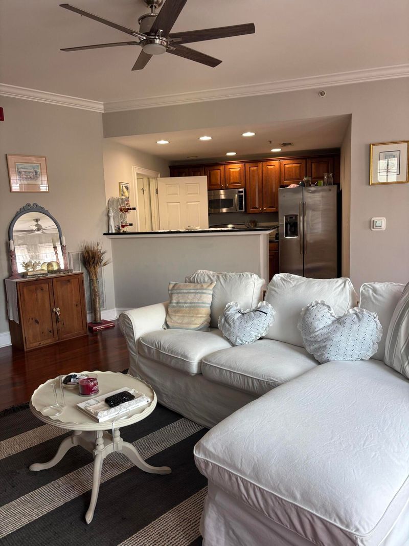 498 Albemarle Rd #514, Charleston, SC 29407