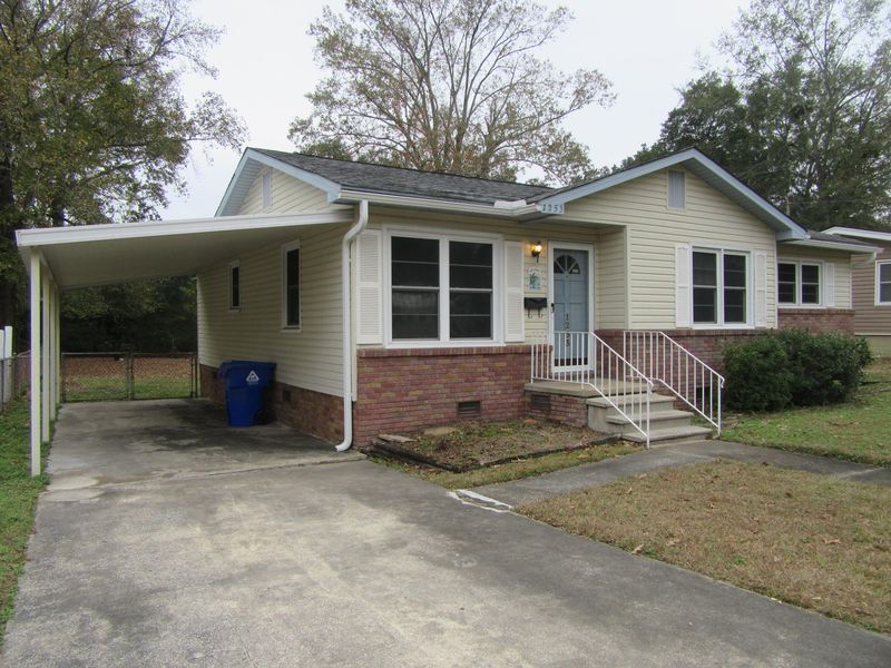 1253 Maxwell St, North Charleston, SC 29405