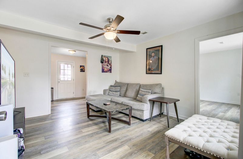 532 Hansford Dr, Goose Creek, SC 29445