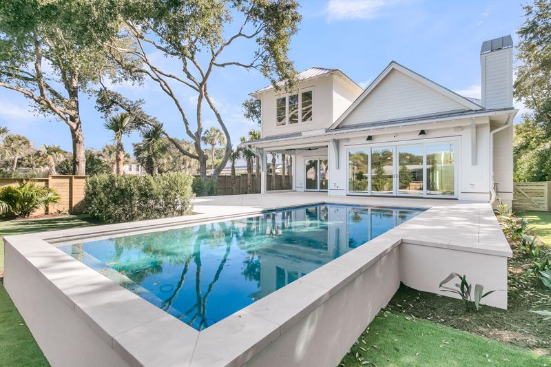 715 Carolina Blvd, Isle Of Palms, SC 29451