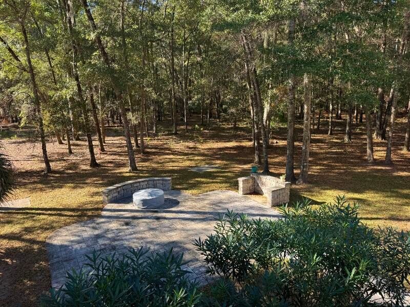 31 Palmetto Point Ln, Edisto Island, SC 29438