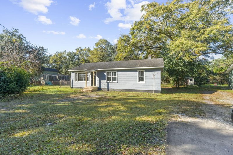 5719 Edison Ave, North Charleston, SC 29410
