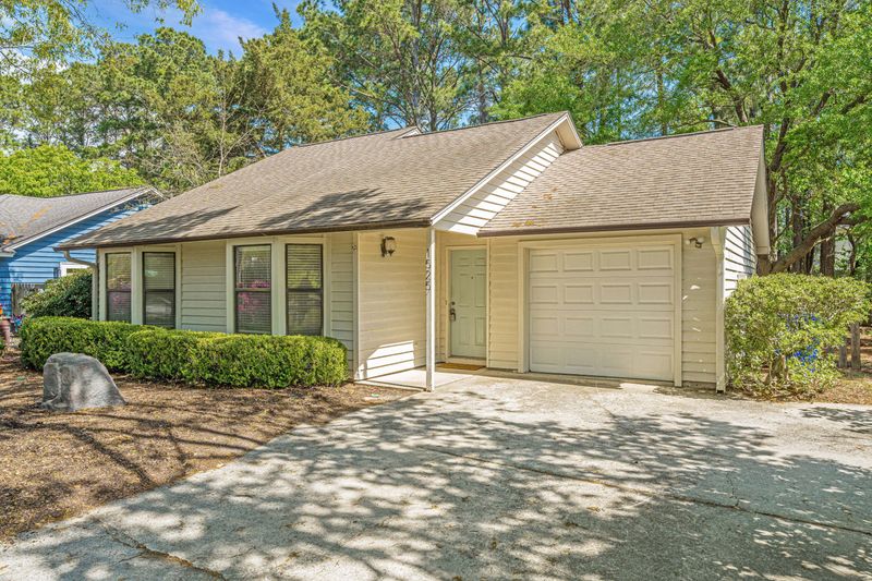 1525 E Crossing Ln, Mount Pleasant, SC 29466