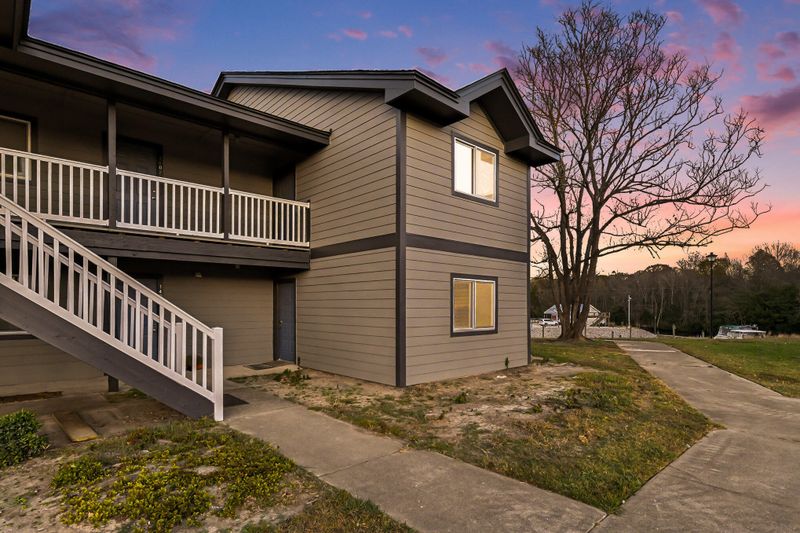 1404 Tailrace Dr, Moncks Corner, SC 29461