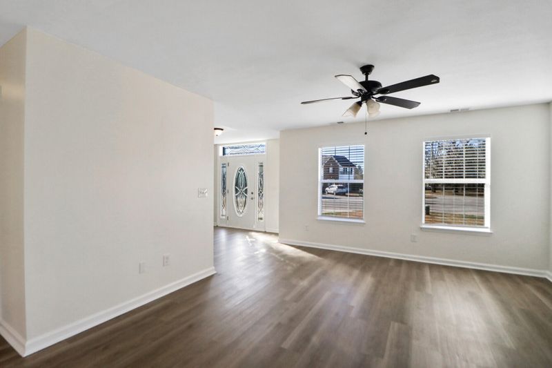 127 Hainsworth Dr, North Charleston, SC 29418