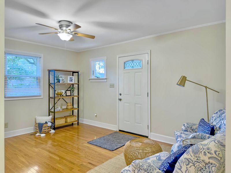 17 Riverdale Dr, Charleston, SC 29407