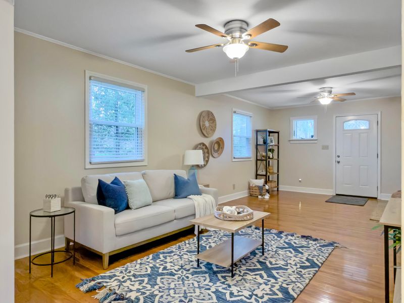 17 Riverdale Dr, Charleston, SC 29407
