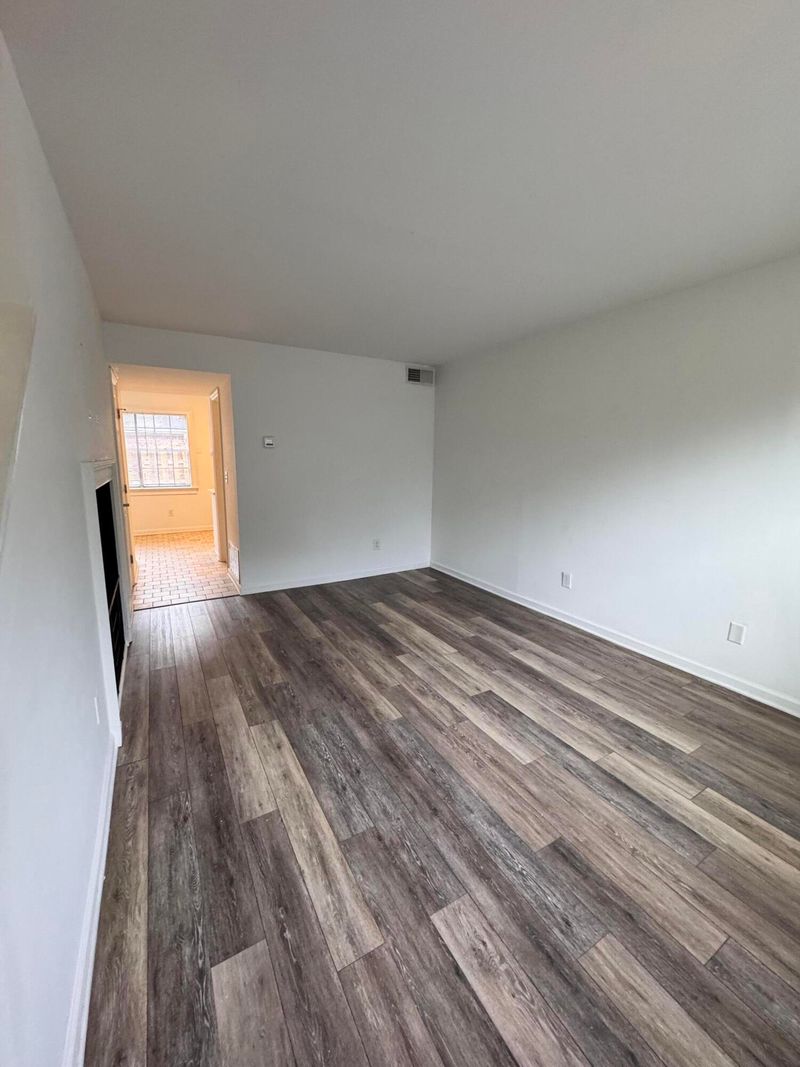 519 Parkdale Dr #I, Charleston, SC 29414