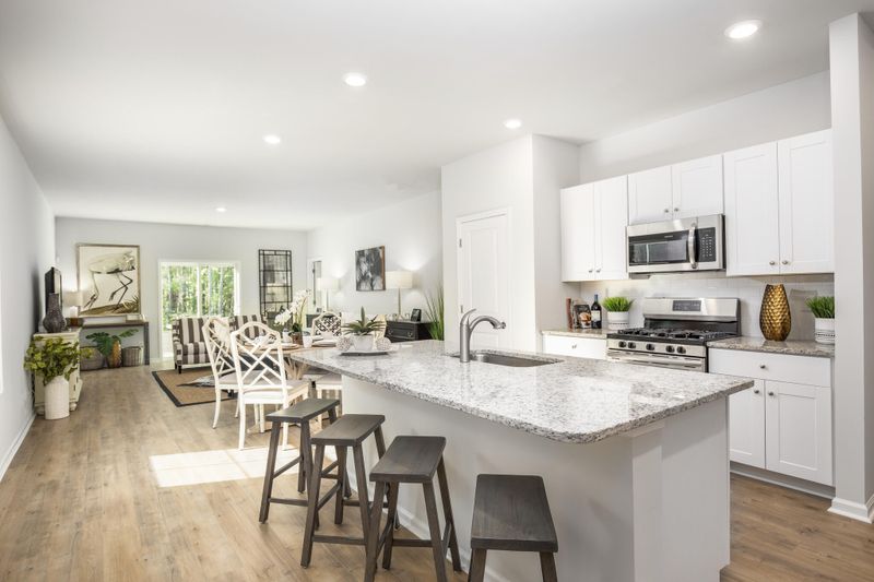 365 Tiliwa St, Summerville, SC 29486