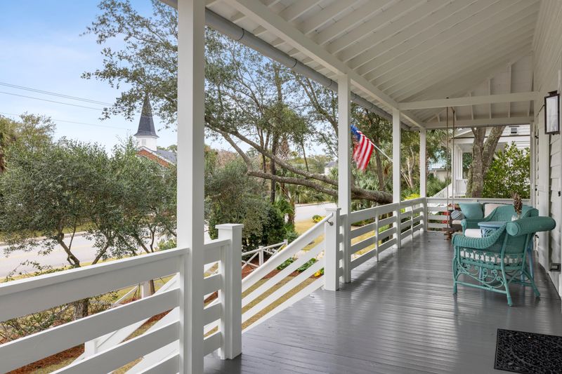 1749 Middle St, Sullivans Island, SC 29482