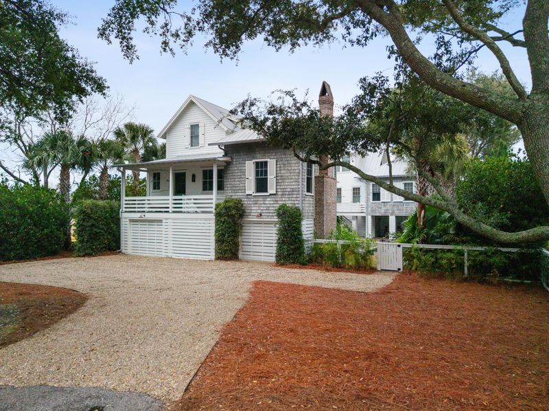 1749 Middle St, Sullivans Island, SC 29482