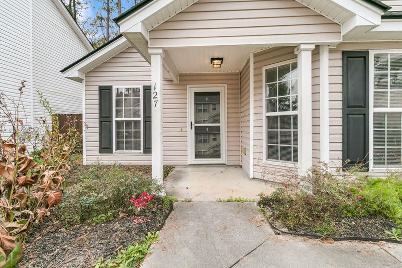 127 Trickle Dr, Summerville, SC 29483
