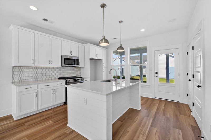 518 Ivy Green Ln, Summerville, SC 29486
