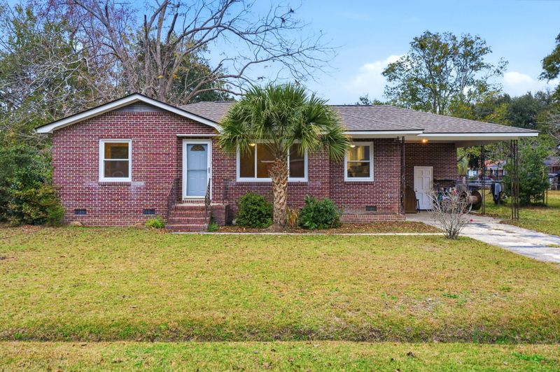 7031 Midland Dr, North Charleston, SC 29406