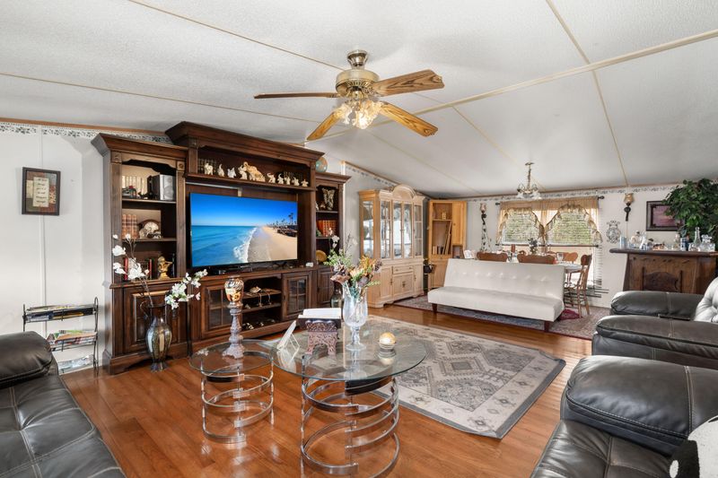 948 S Main St, Saint Stephen, SC 29479