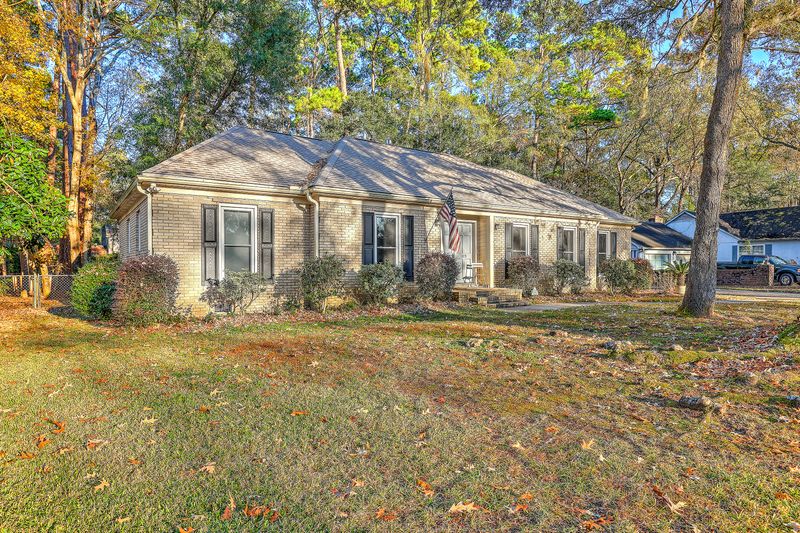 315 Shaftesbury Ln, Summerville, SC 29485