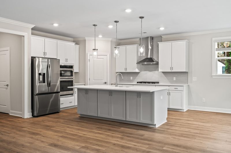 5182 Stono Plantation Dr, Hollywood, SC 29449