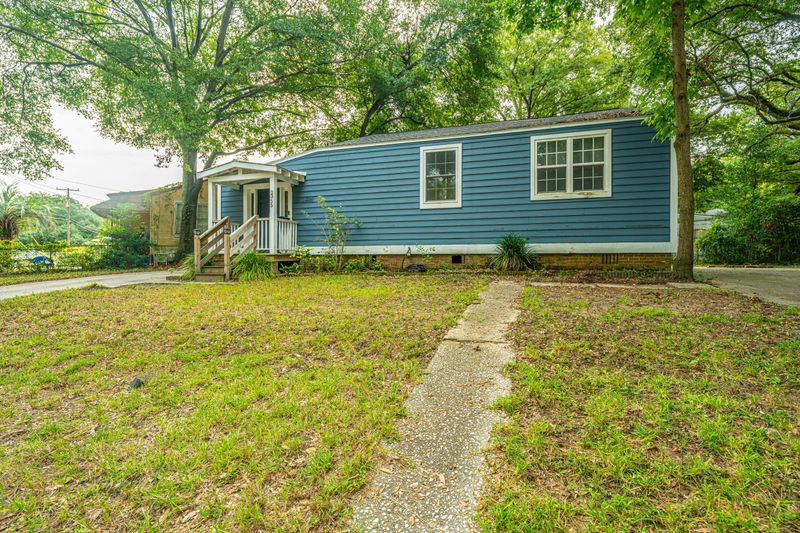 2355 Cambridge Ave, North Charleston, SC 29405