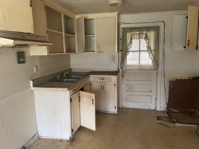 9520 Koester Rd, Ladson, SC 29456