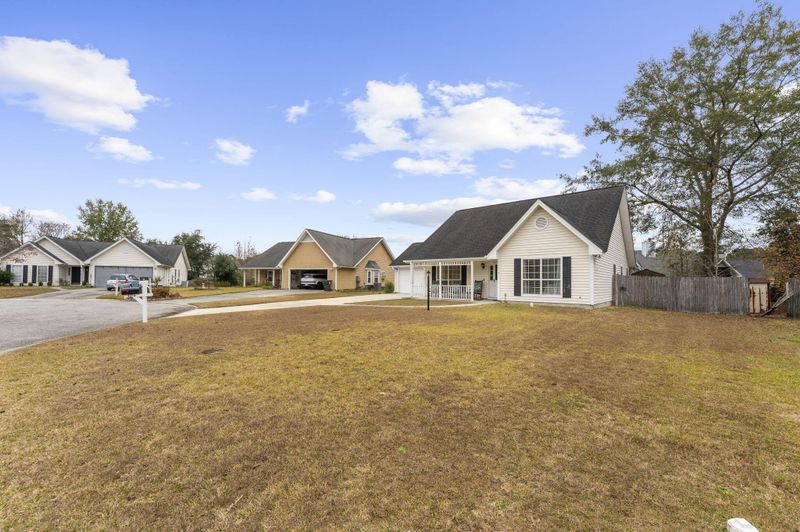 4014 Saint Martins Ct, Goose Creek, SC 29445