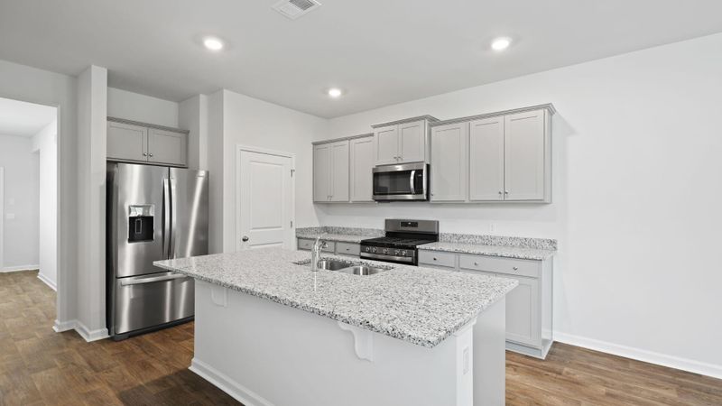 776 Long Bluff Rd, Summerville, SC 29486